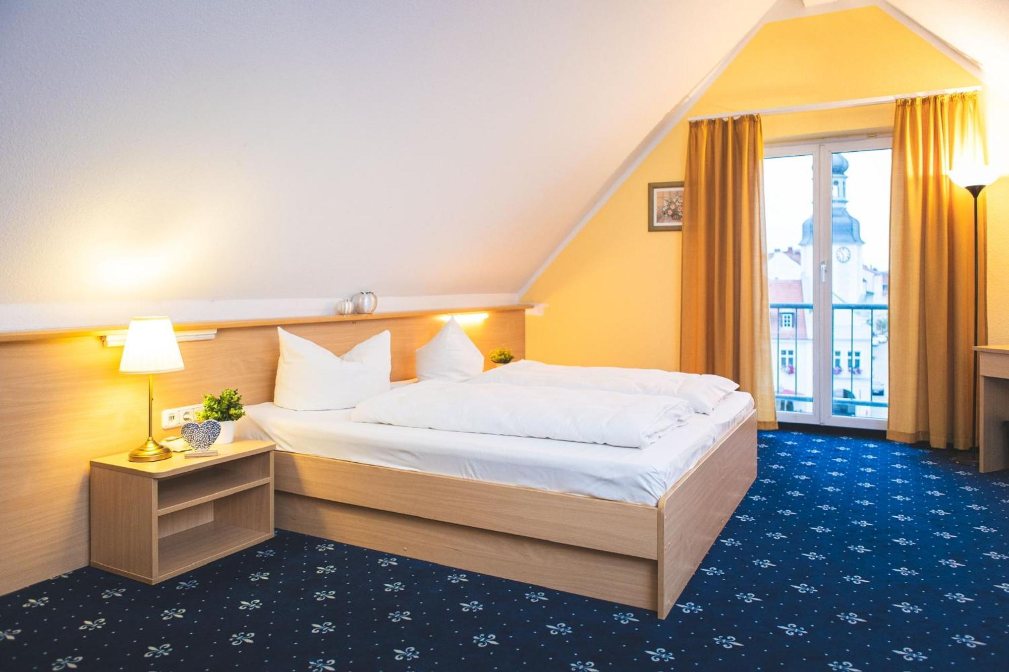 Hotel Stadt Шпремберг Экстерьер фото