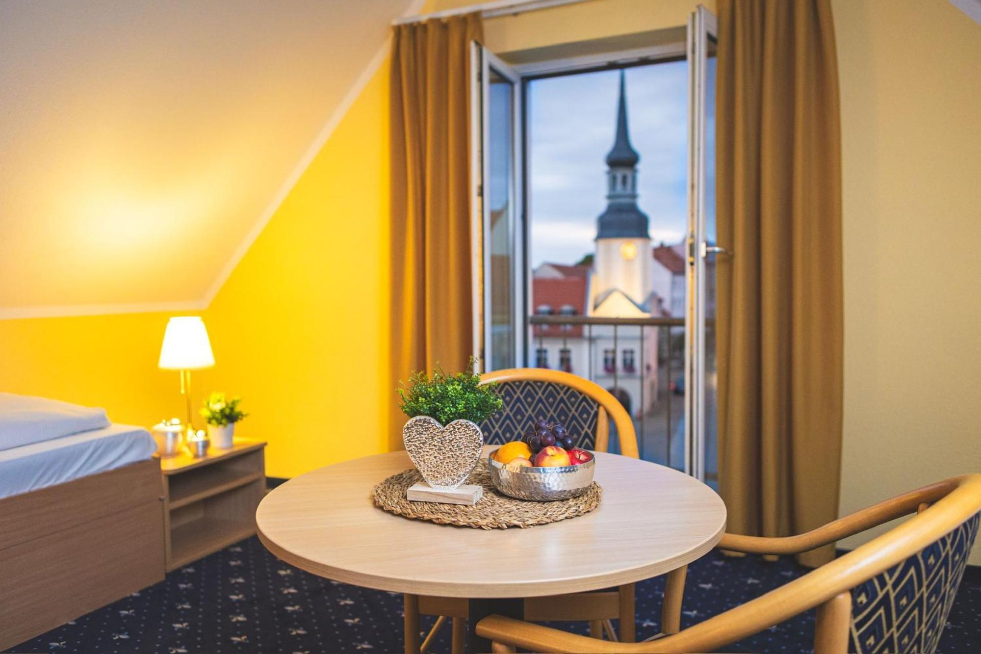 Hotel Stadt Шпремберг Экстерьер фото